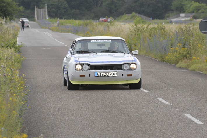 einmal capri immer capri fans des sportwagenklassikers besuchen mit ihren automobilen lieblingen die ford werke Einmal Capri, immer Capri – Fans des Sportwagenklassikers besuchen mit ihren automobilen Lieblingen die Ford-Werke